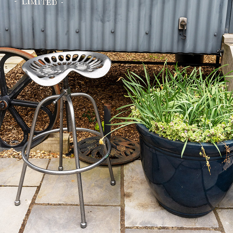 Tractor Seat Metal Bar Stool Silver.