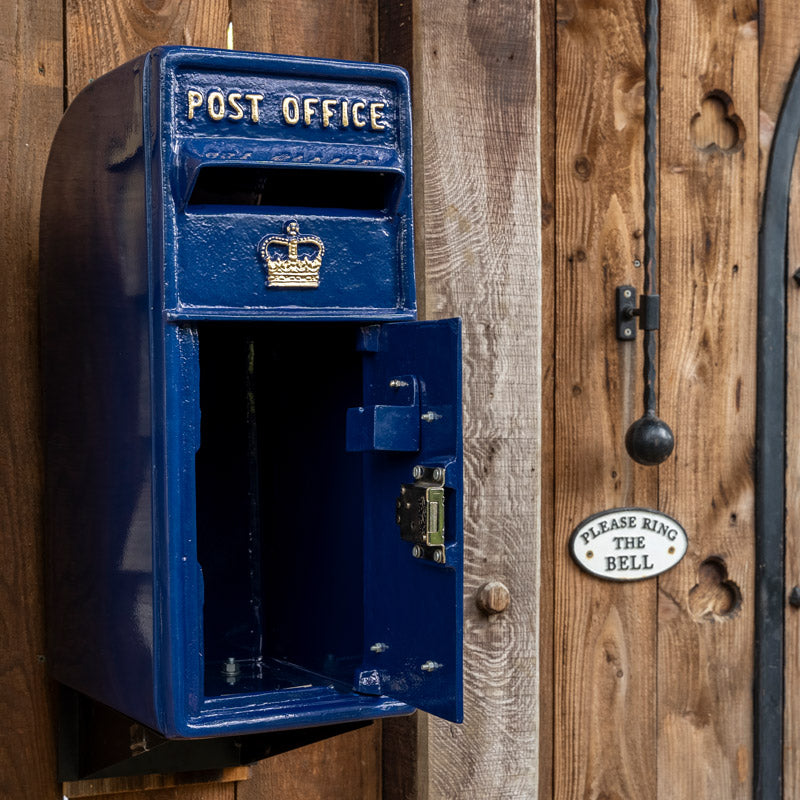 Scottish Post Box Crown in Royal Blue.
