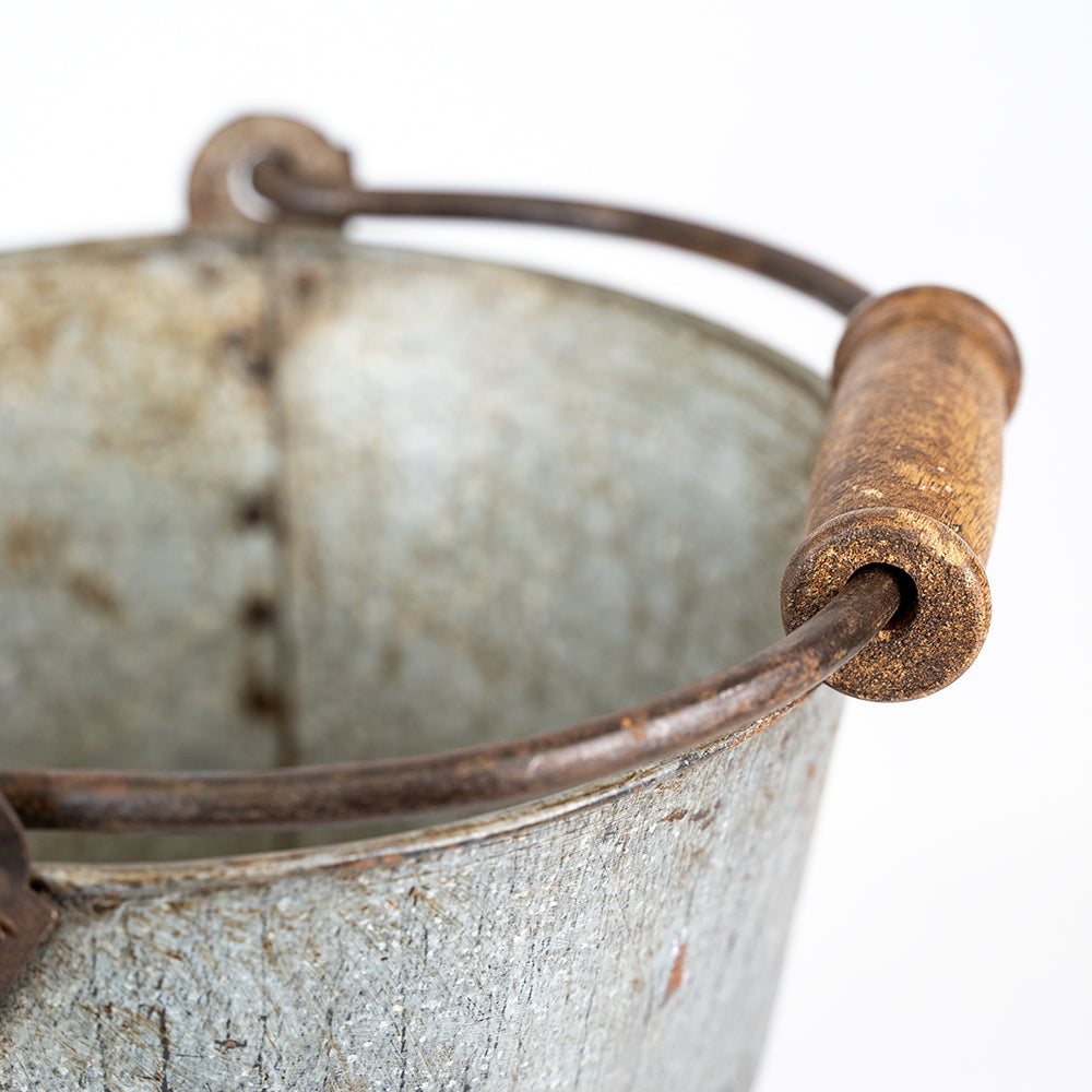 Vintage Metal Pail Garden Bucket.