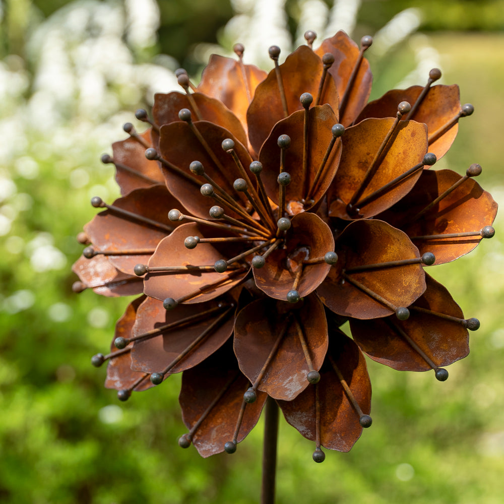 Rusted Metal Flowers Garden Stakes Design 7.