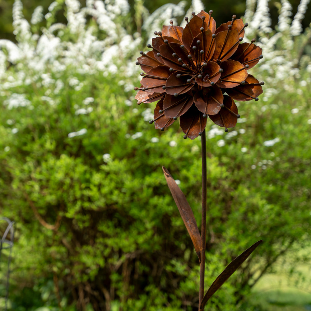 Rusted Metal Flowers Garden Stakes Design 7.