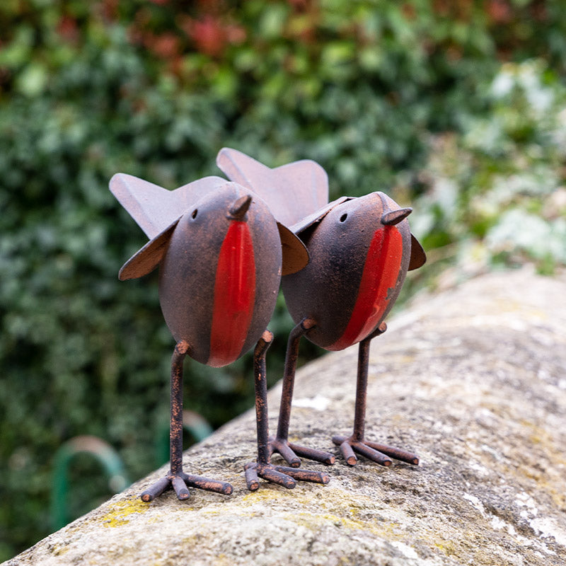Pair of Metal Tin Robins.