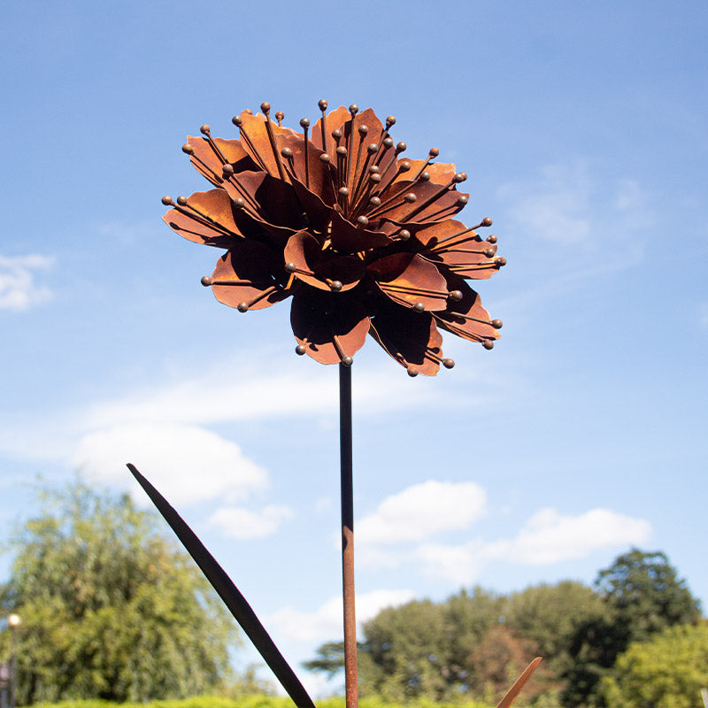Rusted Metal Flowers Garden Stakes Design 7.