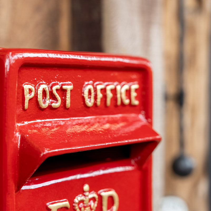 Red ER Wall Mounted Post Box.
