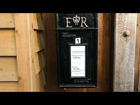 Black ER Wall Mounted Post Box.
