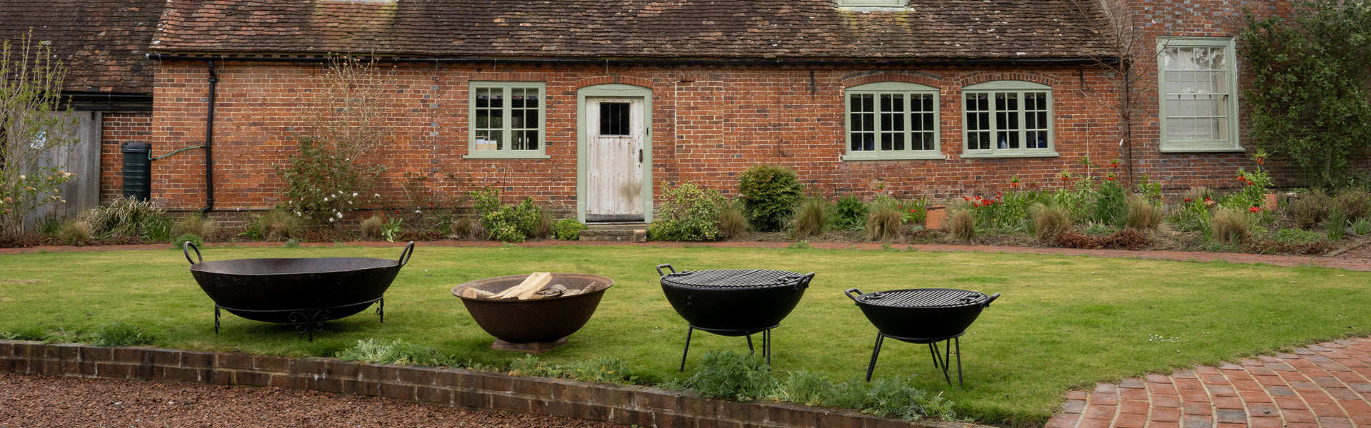 Fire Pits & BBQs