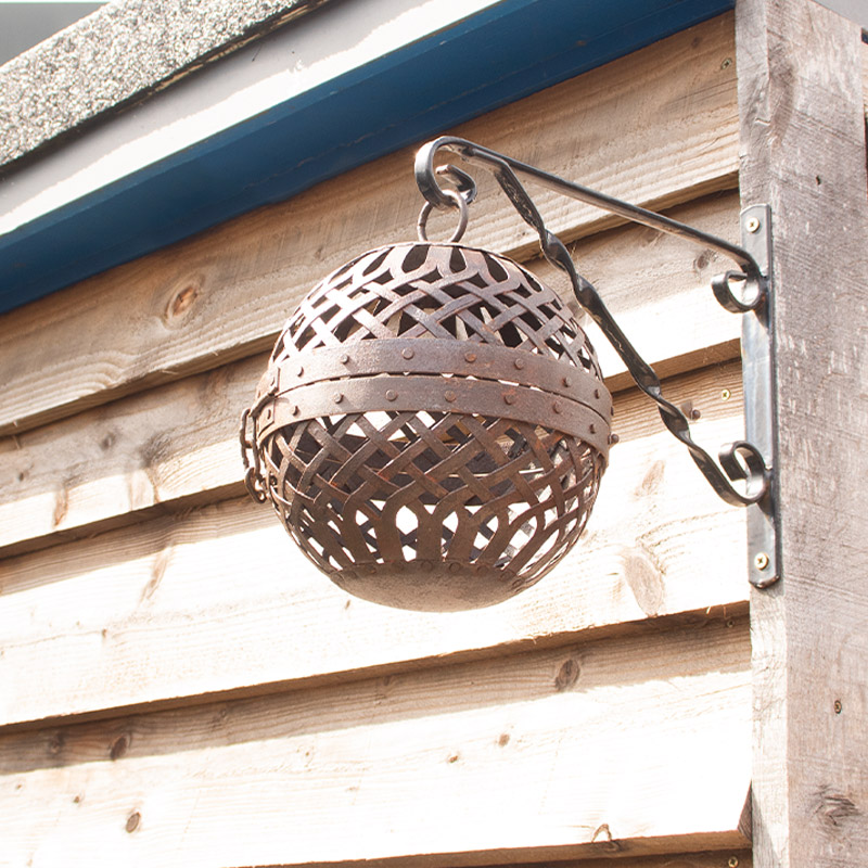 Outdoor on sale cage lantern