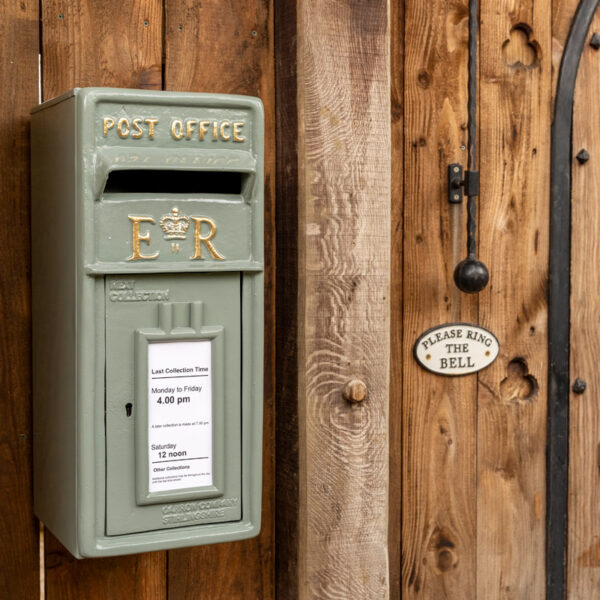 French Grey ER Wall Mounted Post Box