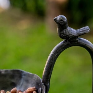 Iron bird feeder